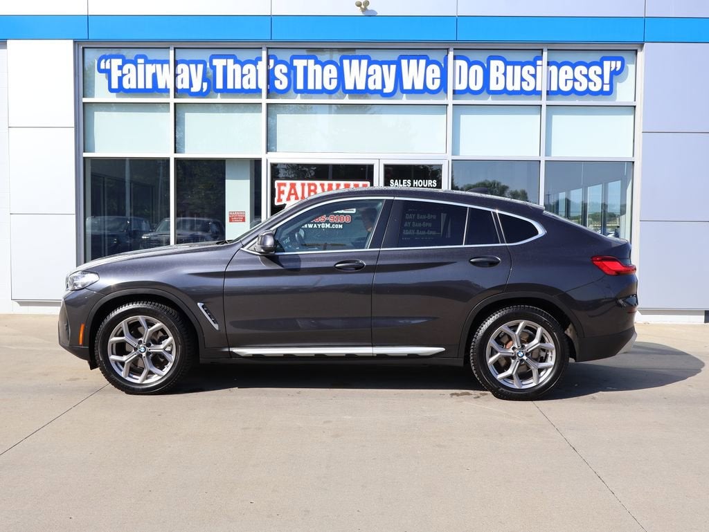 2023 BMW X4 xDrive30i