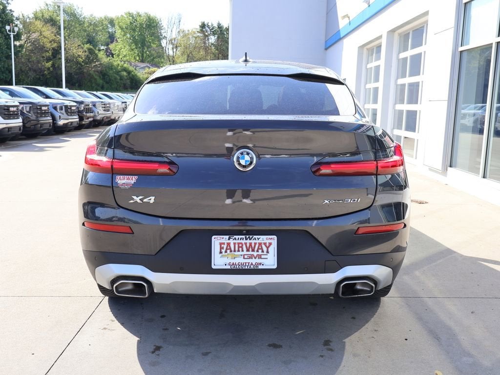 2023 BMW X4 xDrive30i