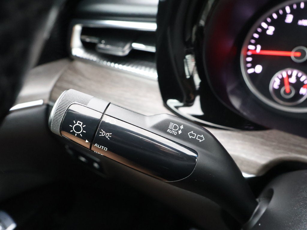 2022 Kia K5 EX