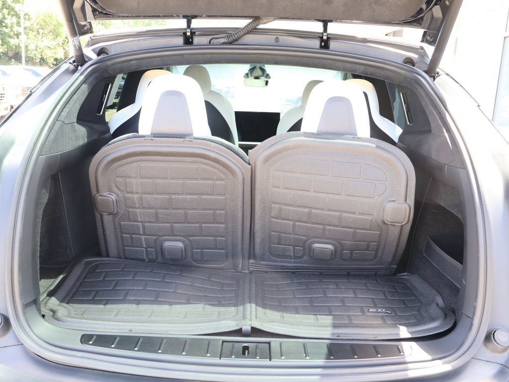 2023 Tesla Model X Plaid