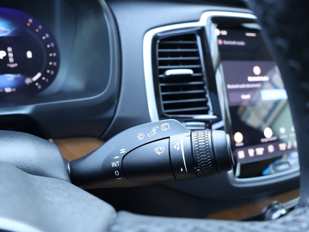 2024 Volvo XC90 Plus Bright Theme