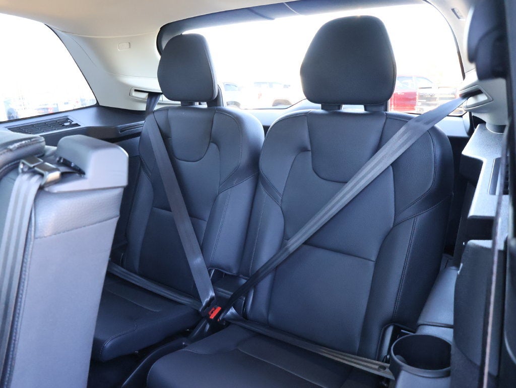 2024 Volvo XC90 Plus Bright Theme